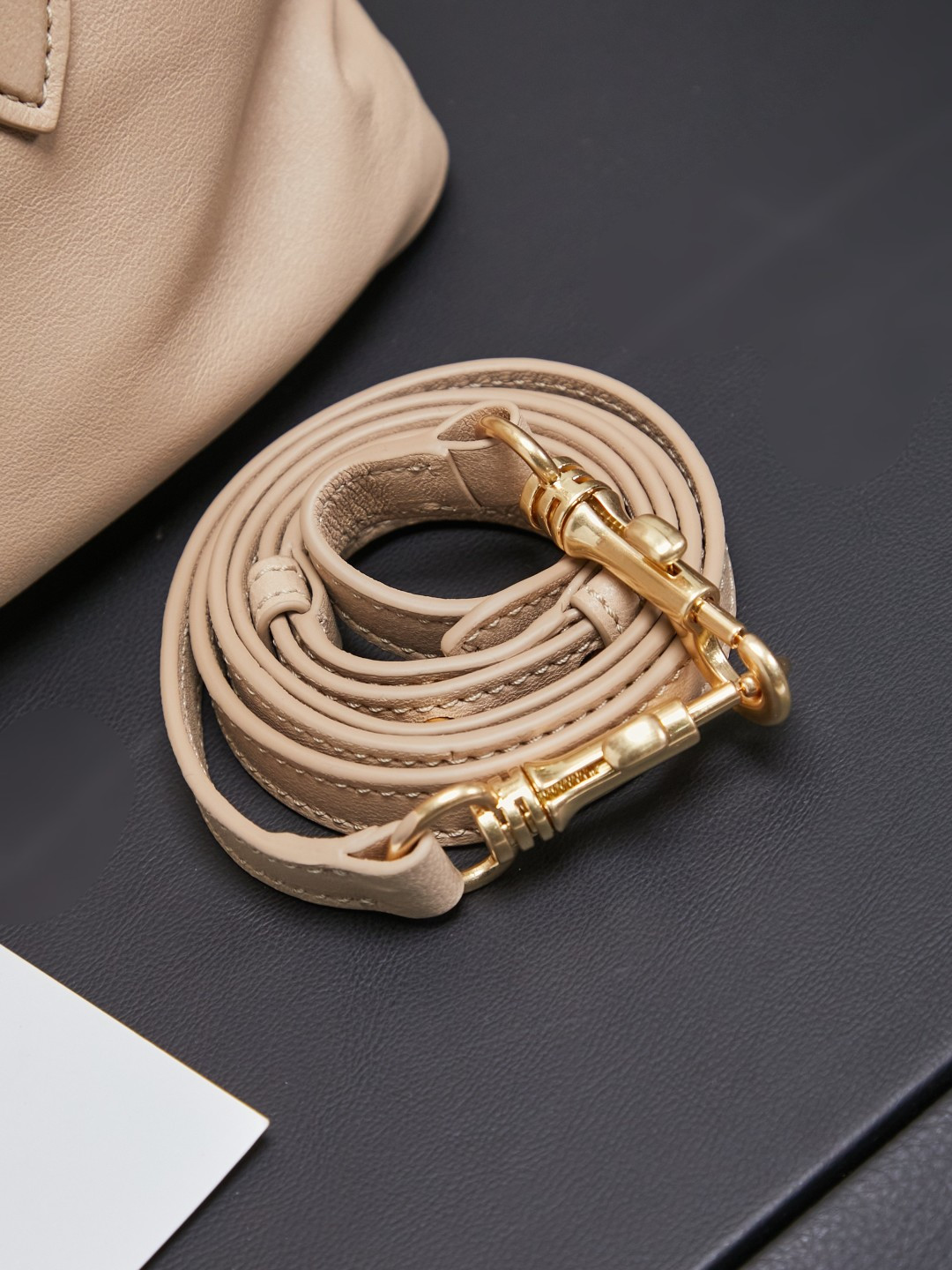 Miu Miu Aventure tote bag 5BA292