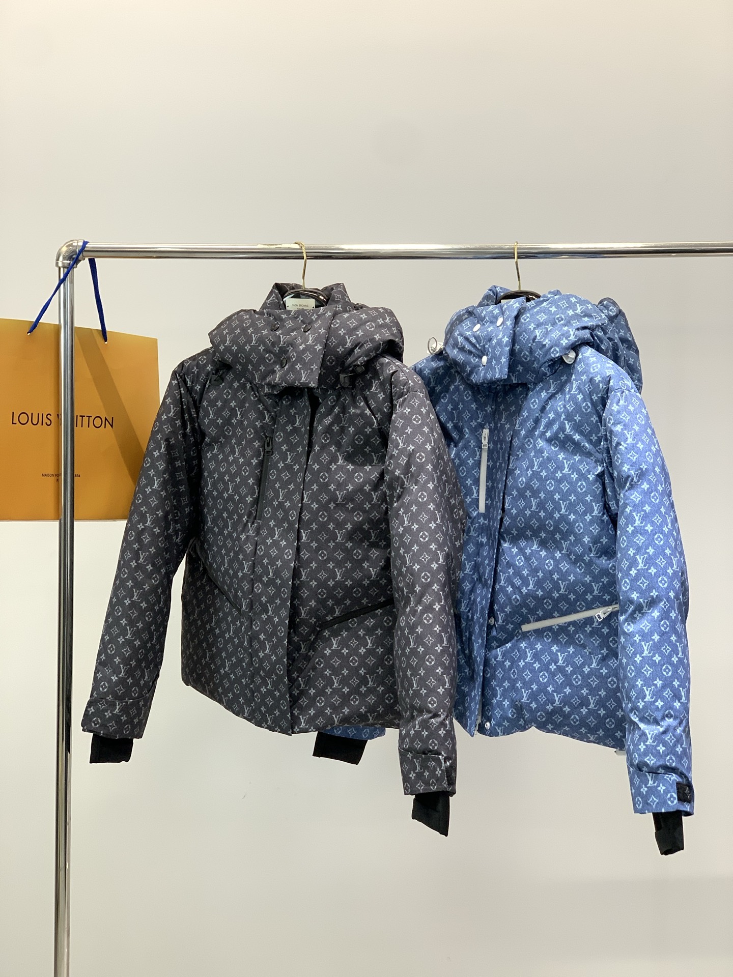 LV 2025 Winter New Arrival | Available in boutiques