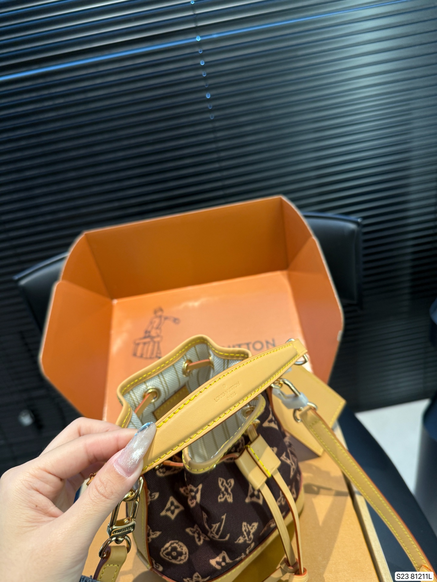 LOUIS VUITTON M27699 New Nano Noé