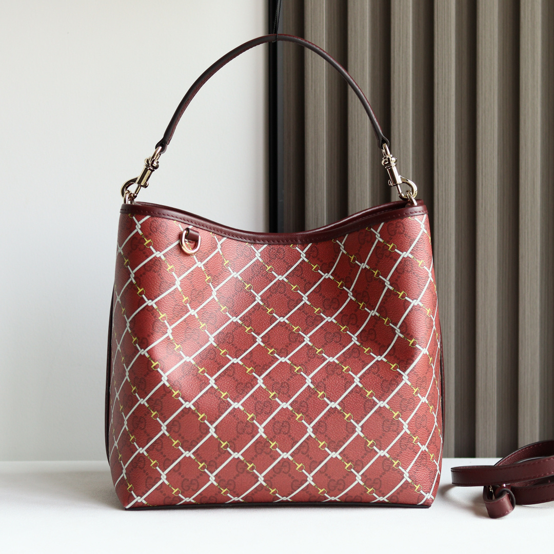 Gucci GG Emblem small bucket bag