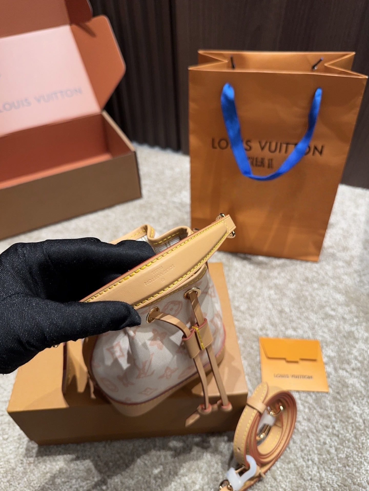 LOUIS VUITTON New Nano Noé