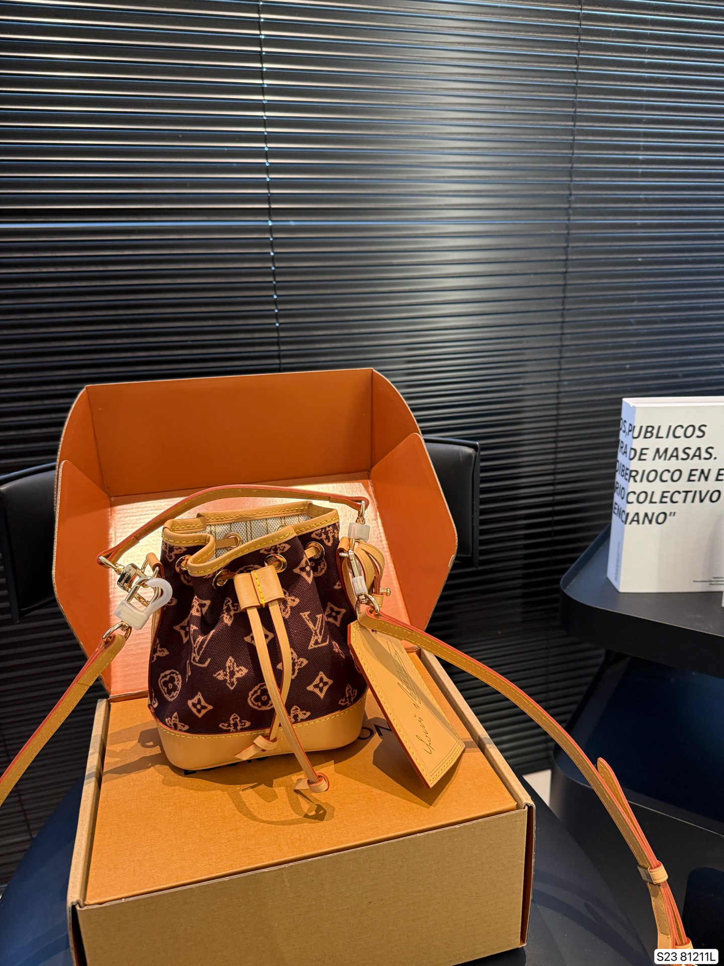 LOUIS VUITTON M27699 New Nano Noé