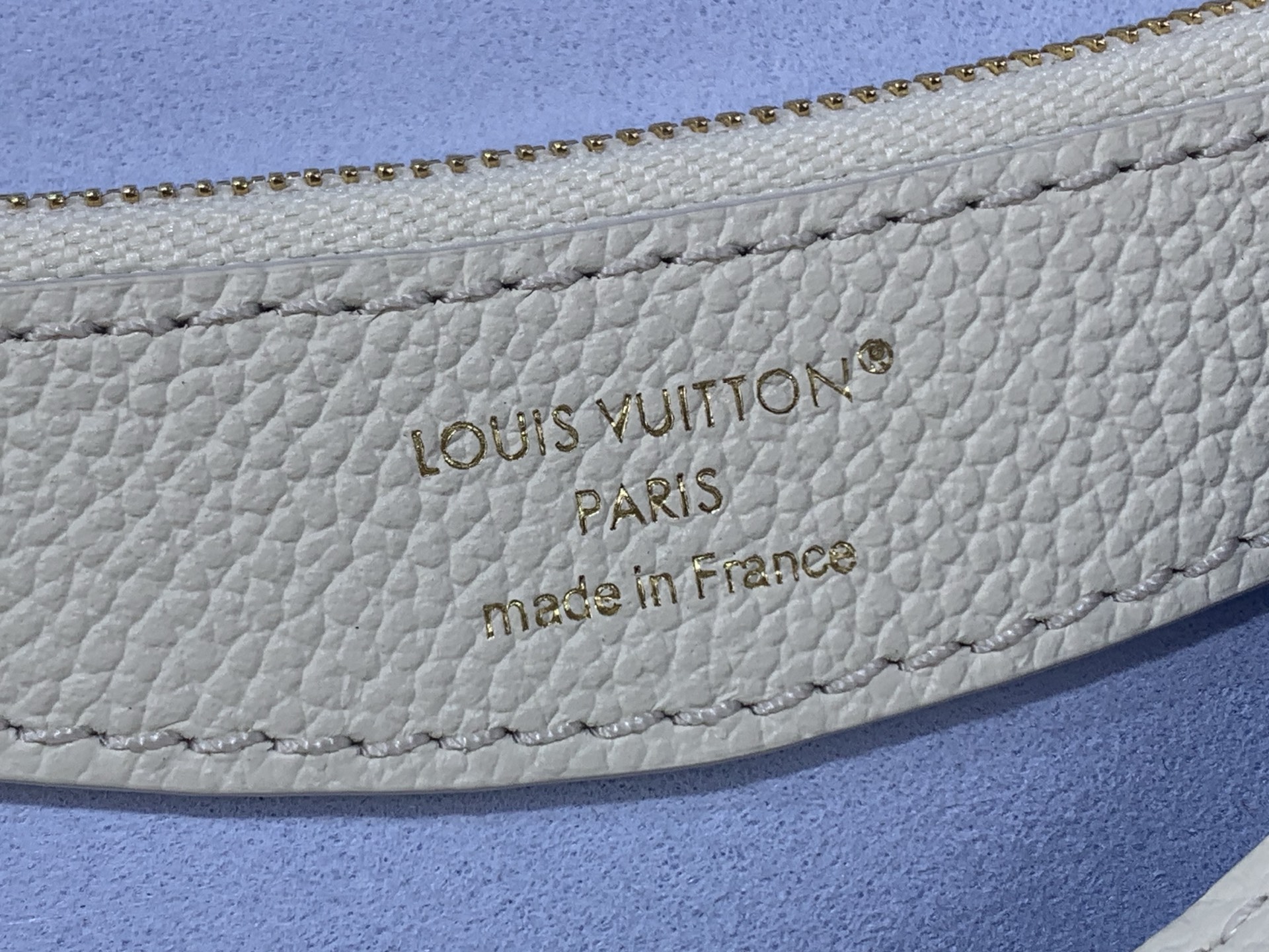 LOUIS VUITTON M28054 Diane