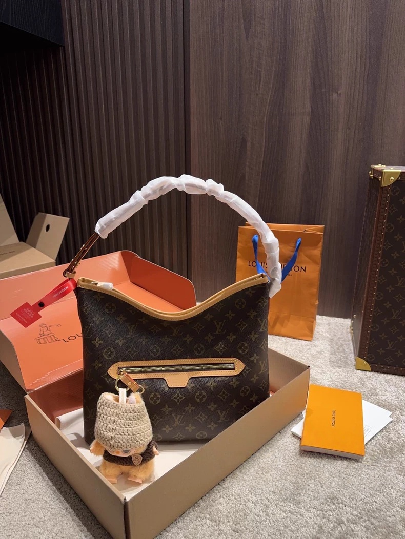 LOUIS VUITTON M27335 New Lineup