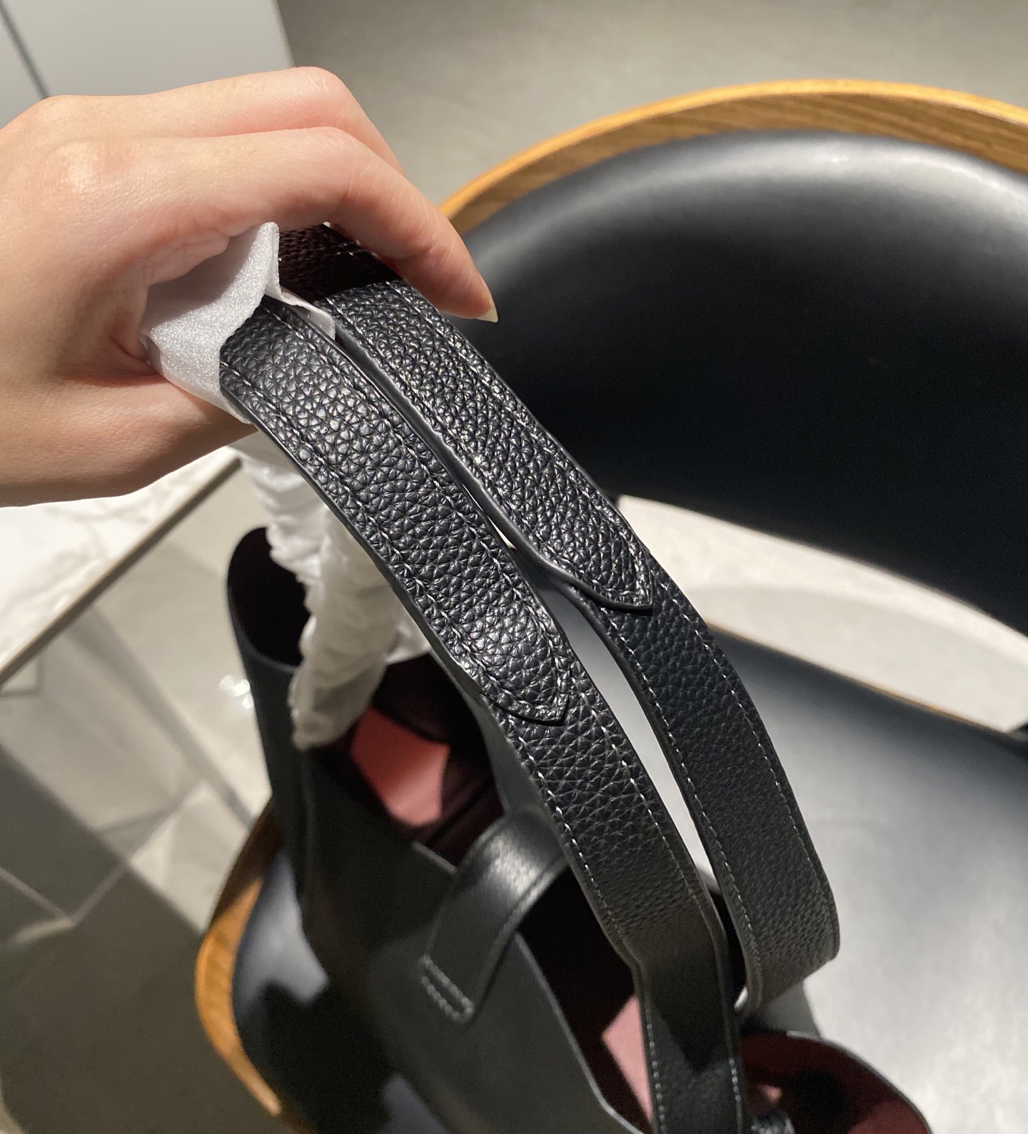 COACH Hadley Tote Bag in Full-Grain Pebbled Leather (Black)