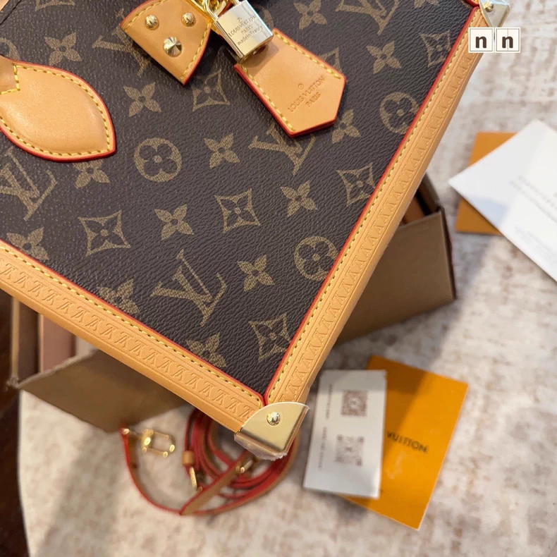Louis Vuitton OnTheGO Tote