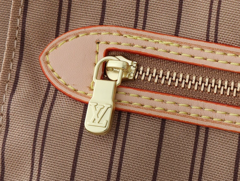 LOUIS VUITTON M28407 Neverfull Inside Out MM