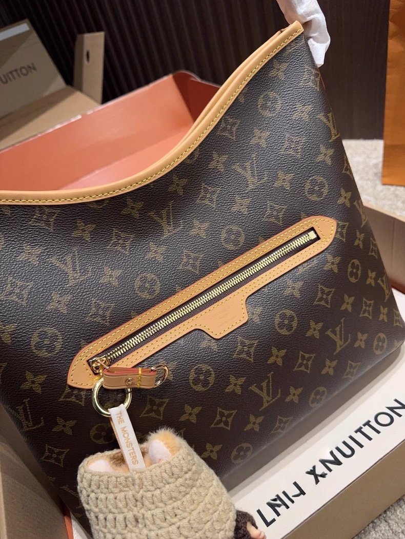 LOUIS VUITTON M27335 New Lineup