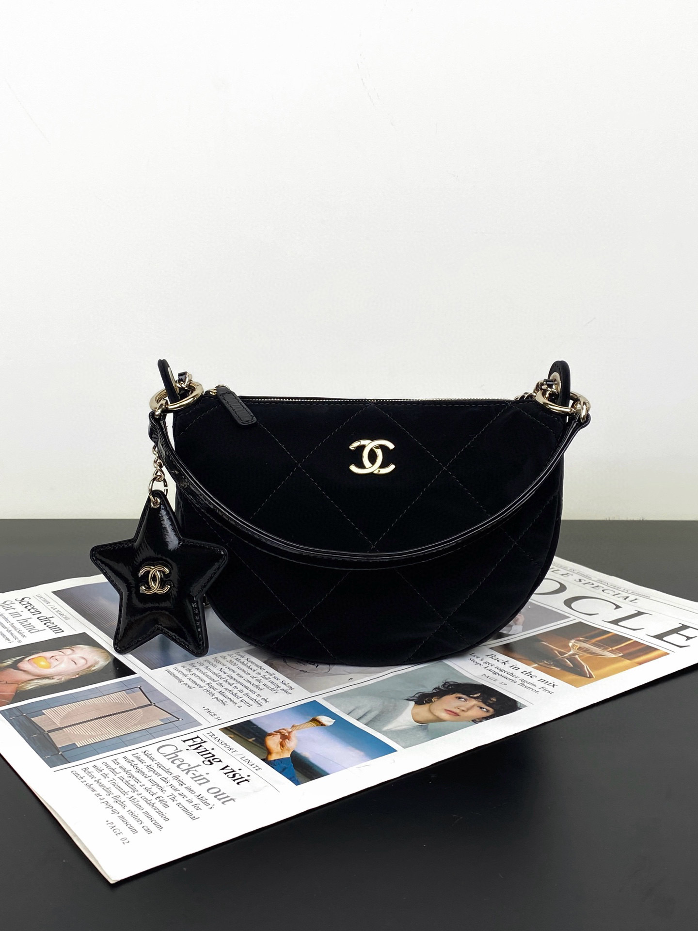 25N Ski Collection Five-Pointed Star Moon Bag / Crescent Bag Model/Article Reference: 66935m