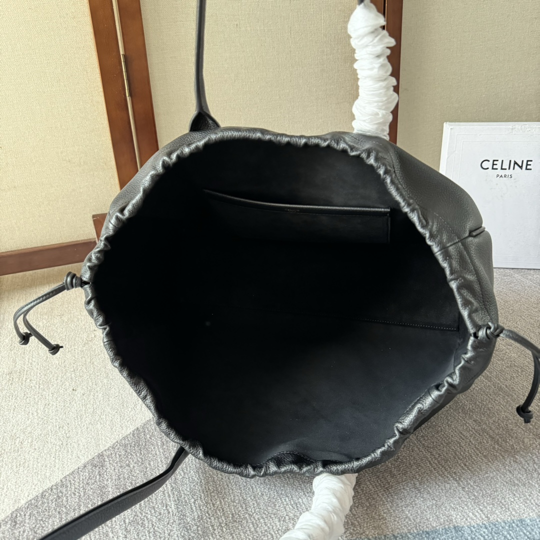 CELINE Cabas Triomphe Tote Bag