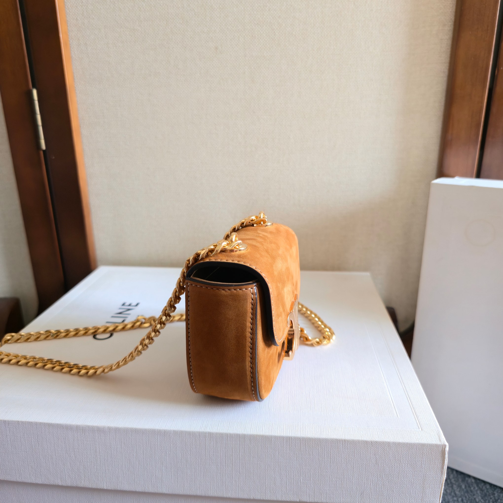 CELINE 2025 Mini Chain Earphone Case