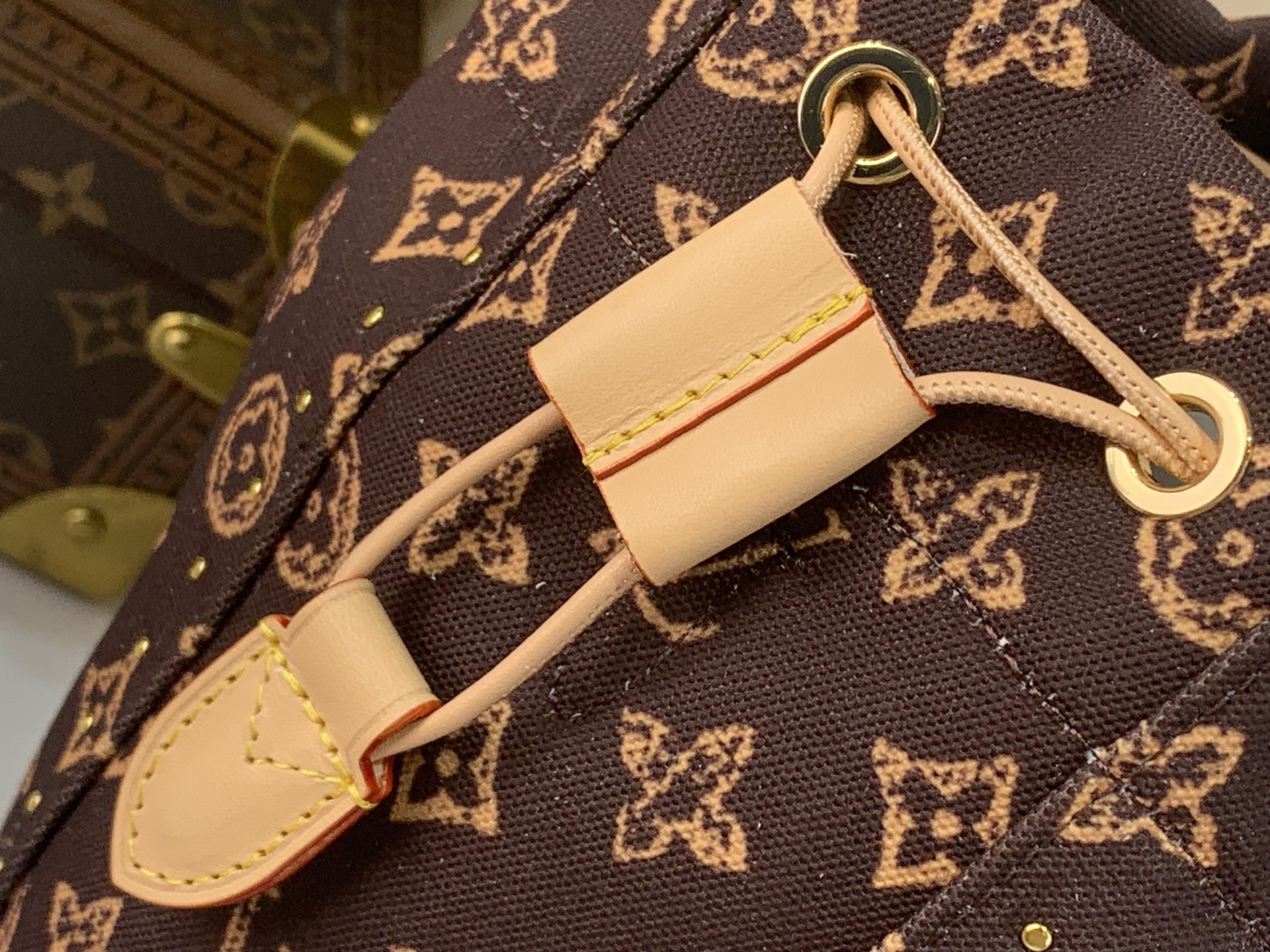 LOUIS VUITTON M28103 New Noé Trunk