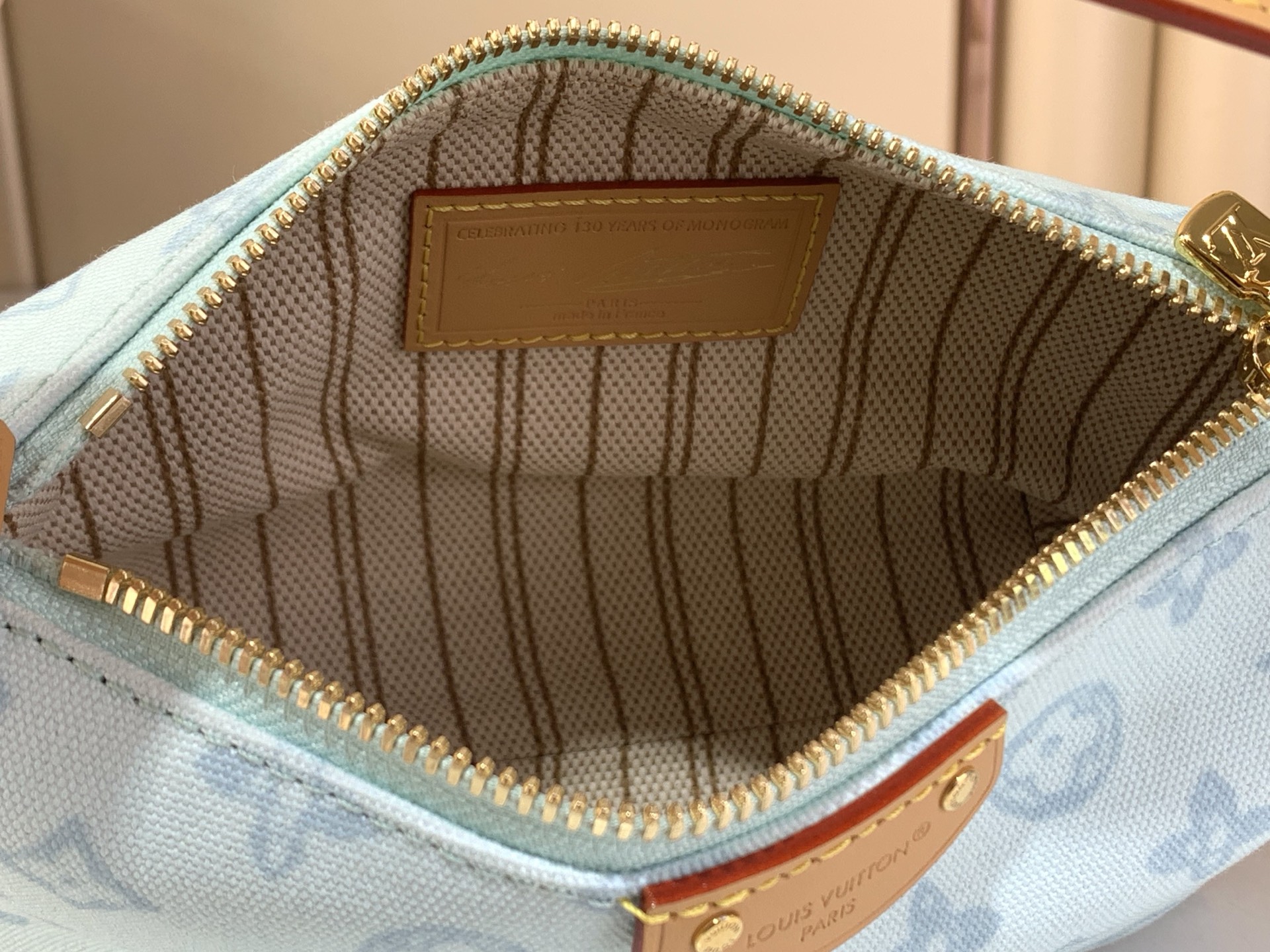 LOUIS VUITTON M28250 New Pochette Hills