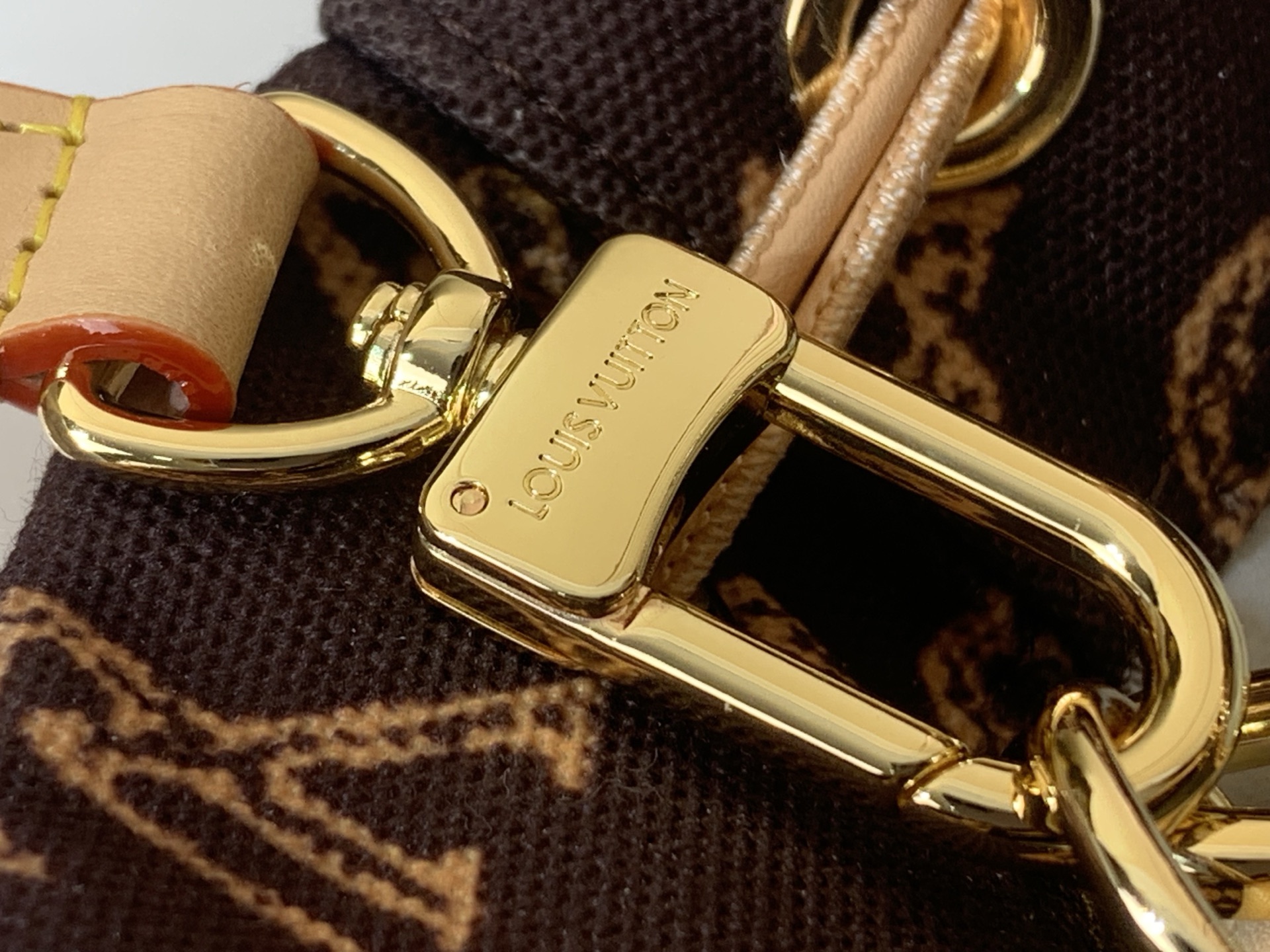 LOUIS VUITTON M28103 New Noé Trunk