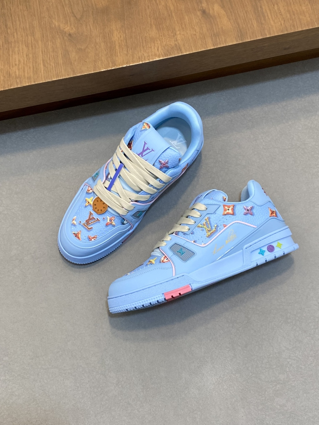 Louis Vuitton 1AJWF7 LV Trainer sneakers