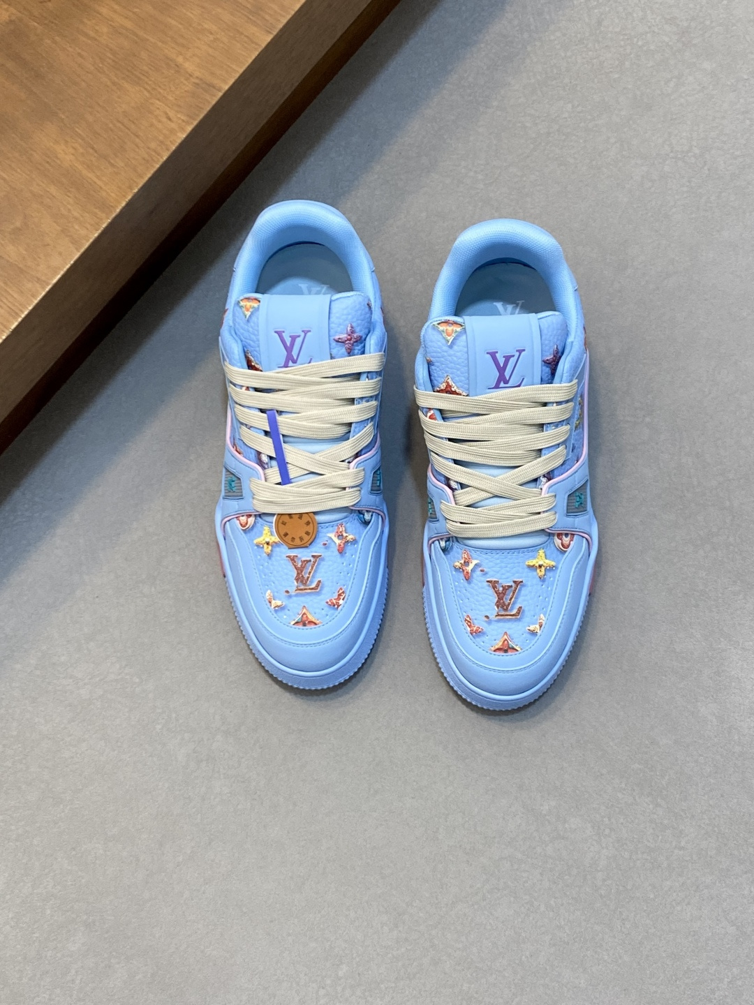 Louis Vuitton 1AJWF7 LV Trainer sneakers