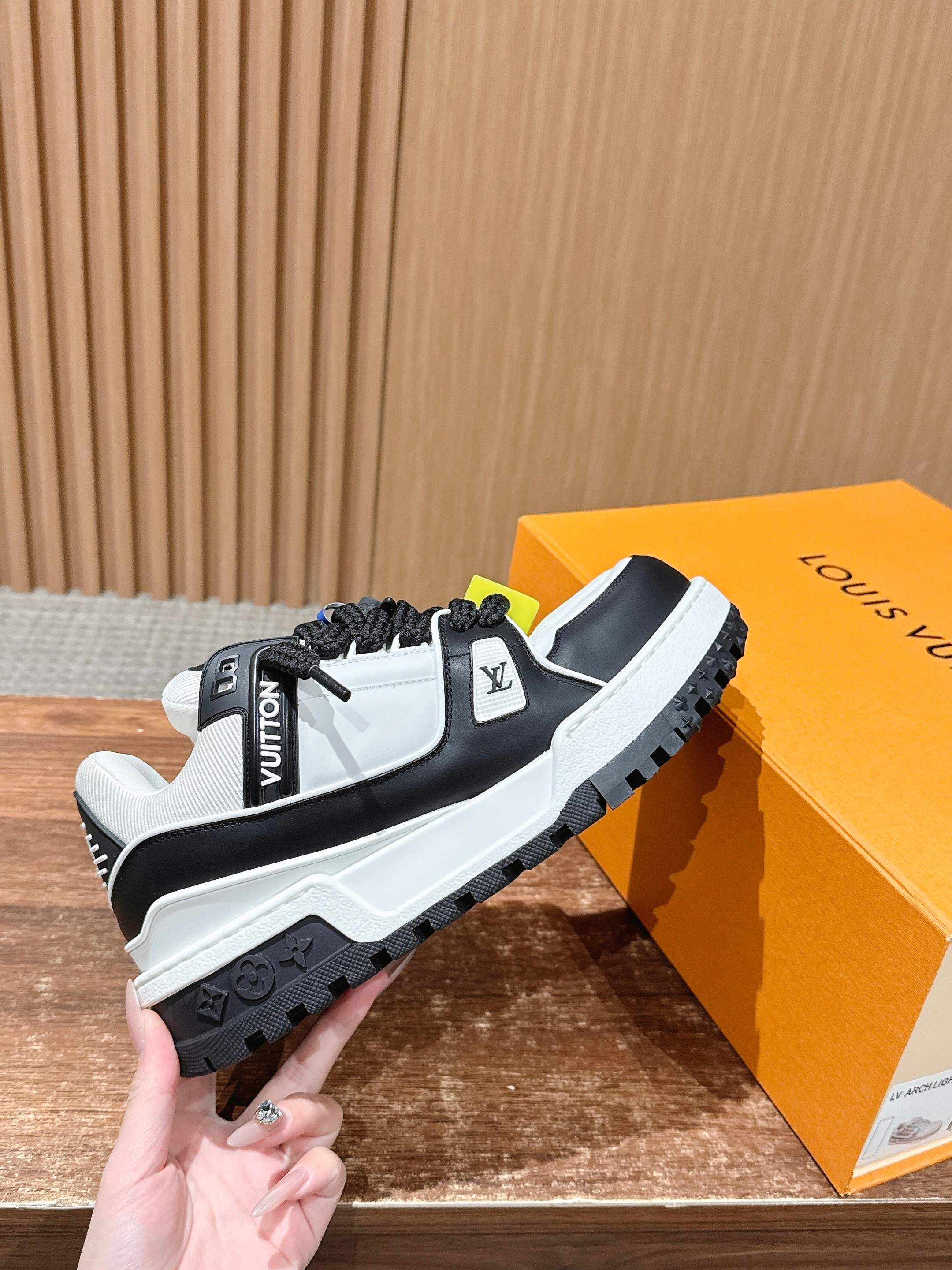 Louis Vuitton 1ABZQG LV Trainer Maxi Sneaker