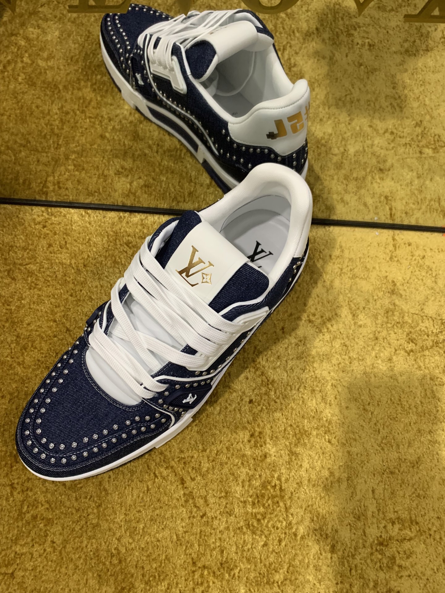 Louis Vuitton 1AJ520 LV Trainer Sneaker