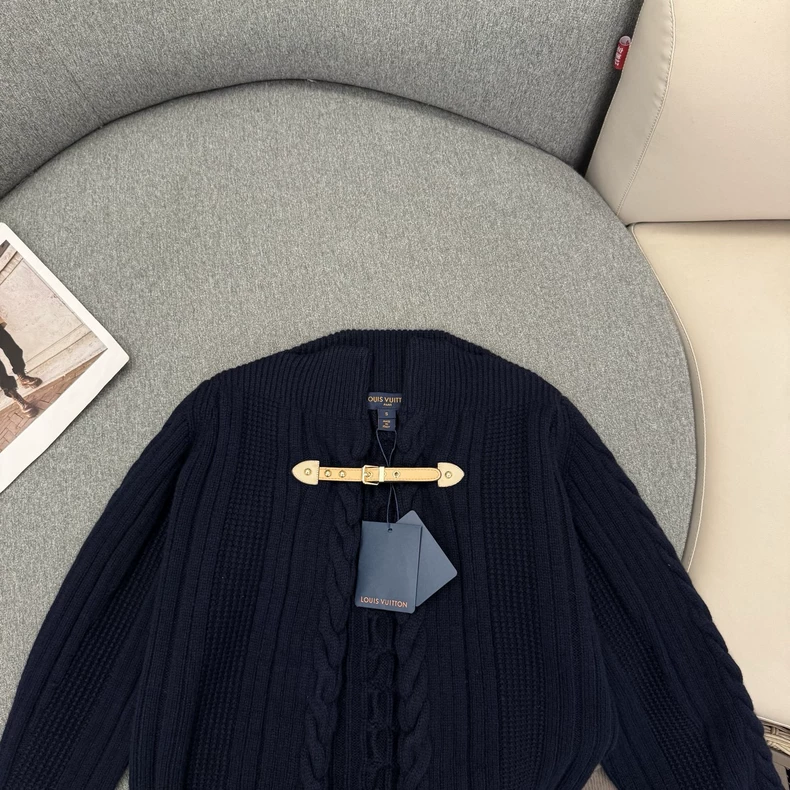 Louis Vuitton 1AJHNY Strap Front Cable-Knit Cardigan