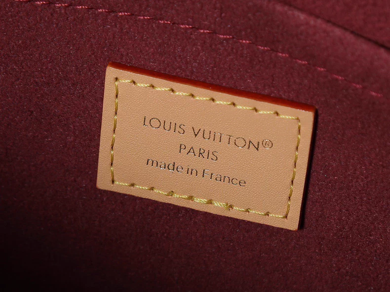 LOUIS VUITTON M28101 NEW CarryAll East West