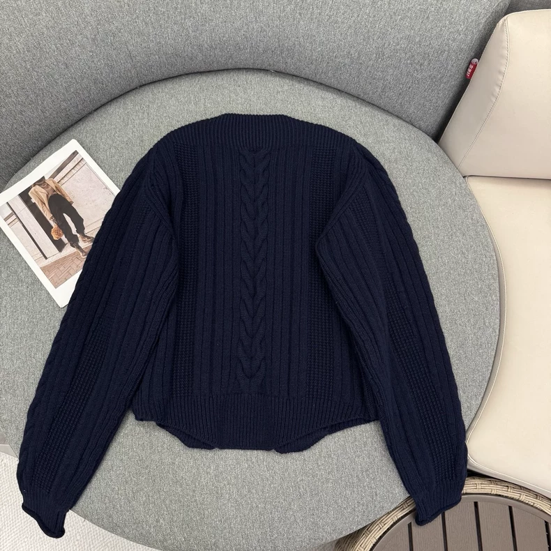 Louis Vuitton 1AJHNY Strap Front Cable-Knit Cardigan