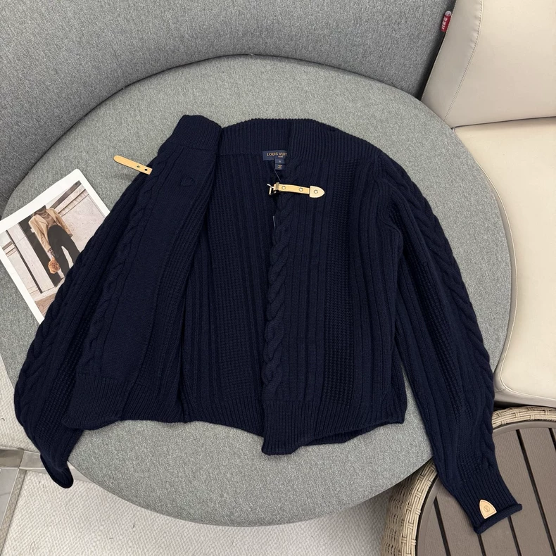 Louis Vuitton 1AJHNY Strap Front Cable-Knit Cardigan