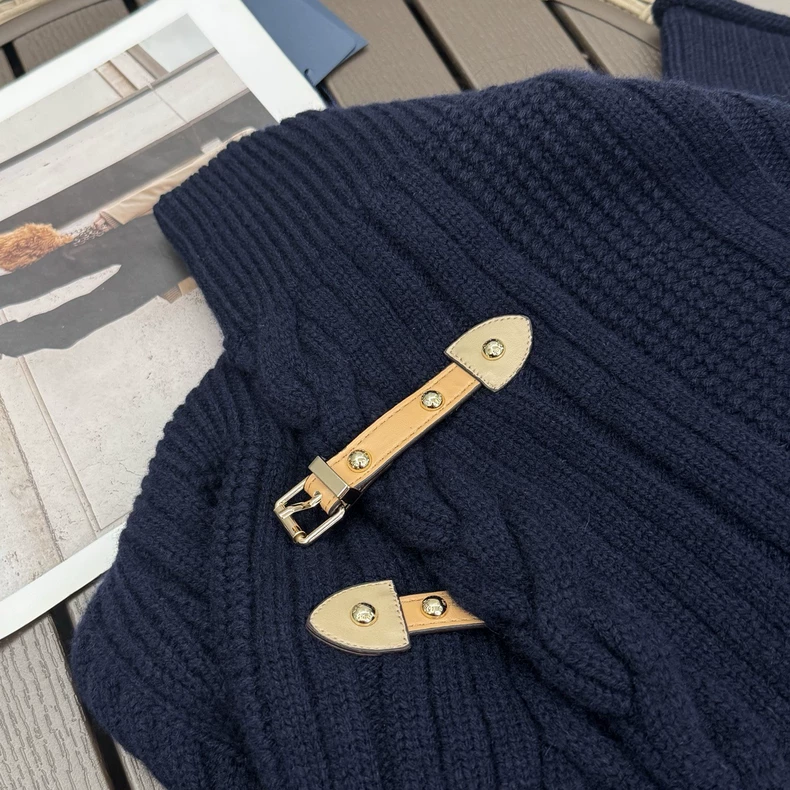 Louis Vuitton 1AJHNY Strap Front Cable-Knit Cardigan