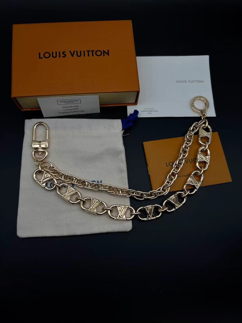 LV M03687 Flower Links Chain Belt