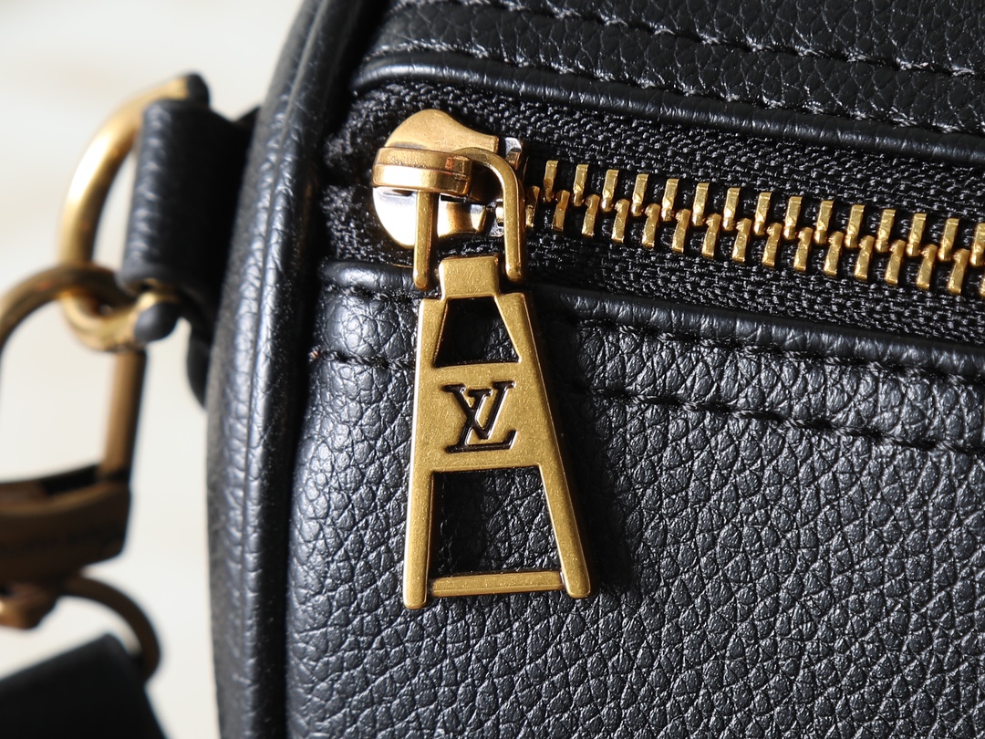 LOUIS VUITTON M24891 Speedy Soft 30