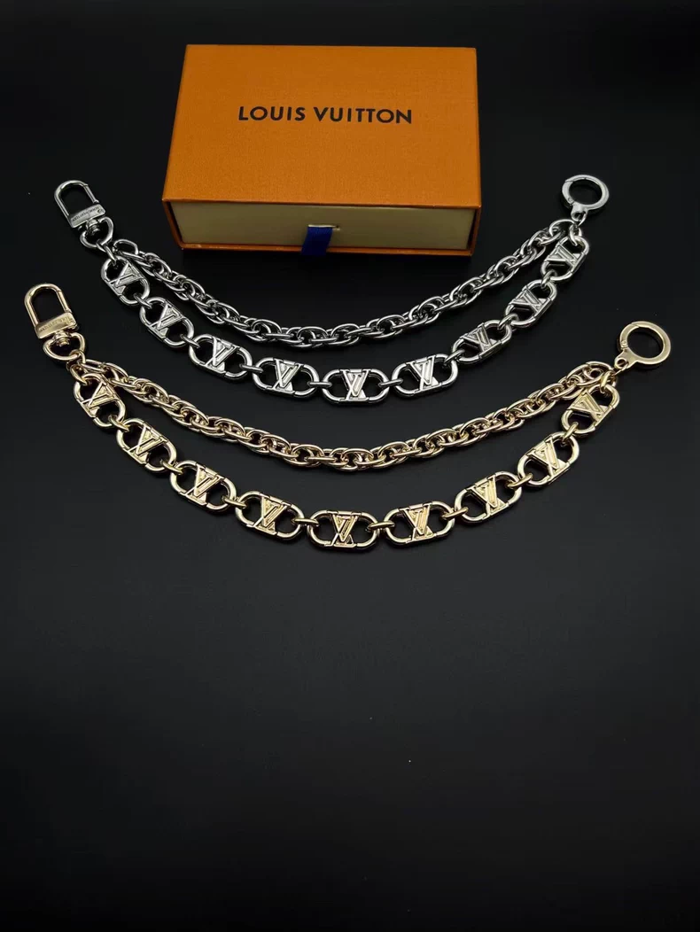 LV M03687 Flower Links Chain Belt