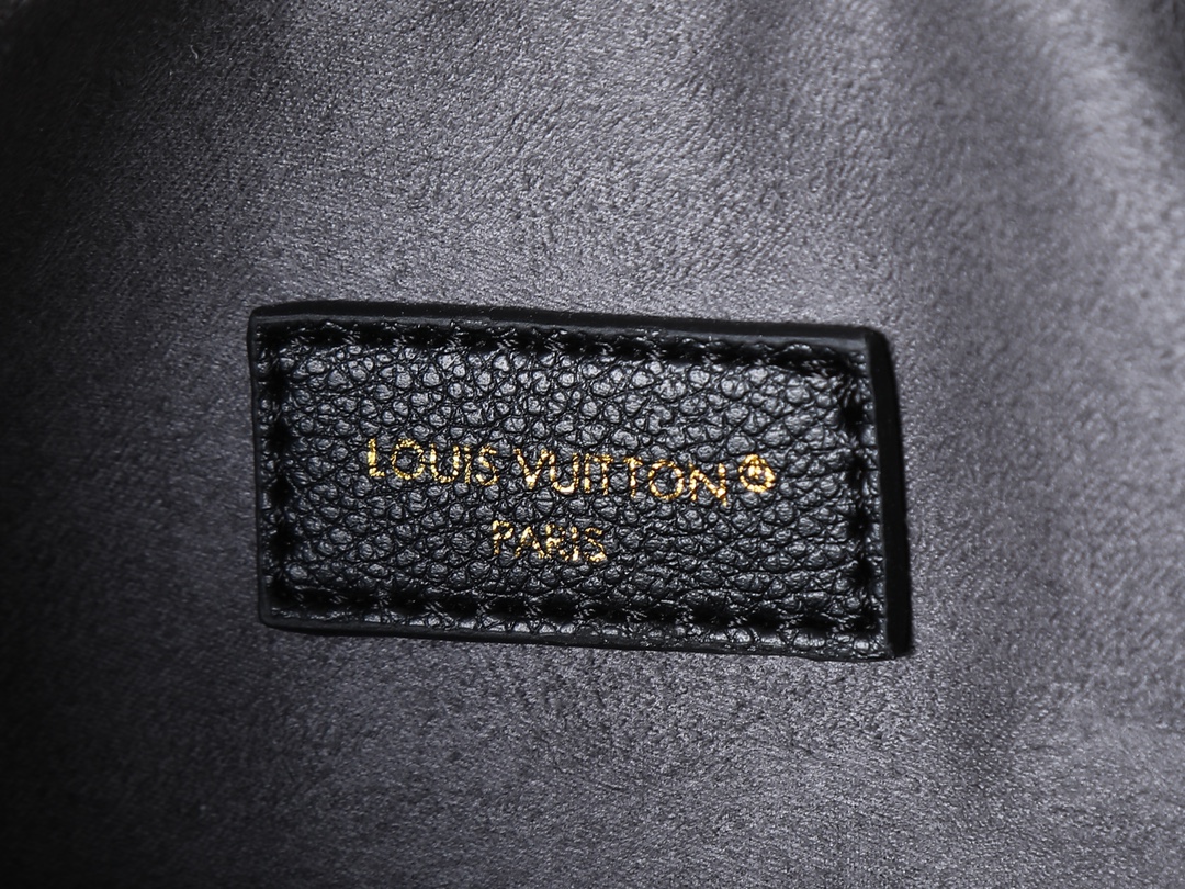 LOUIS VUITTON M24891 Speedy Soft 30