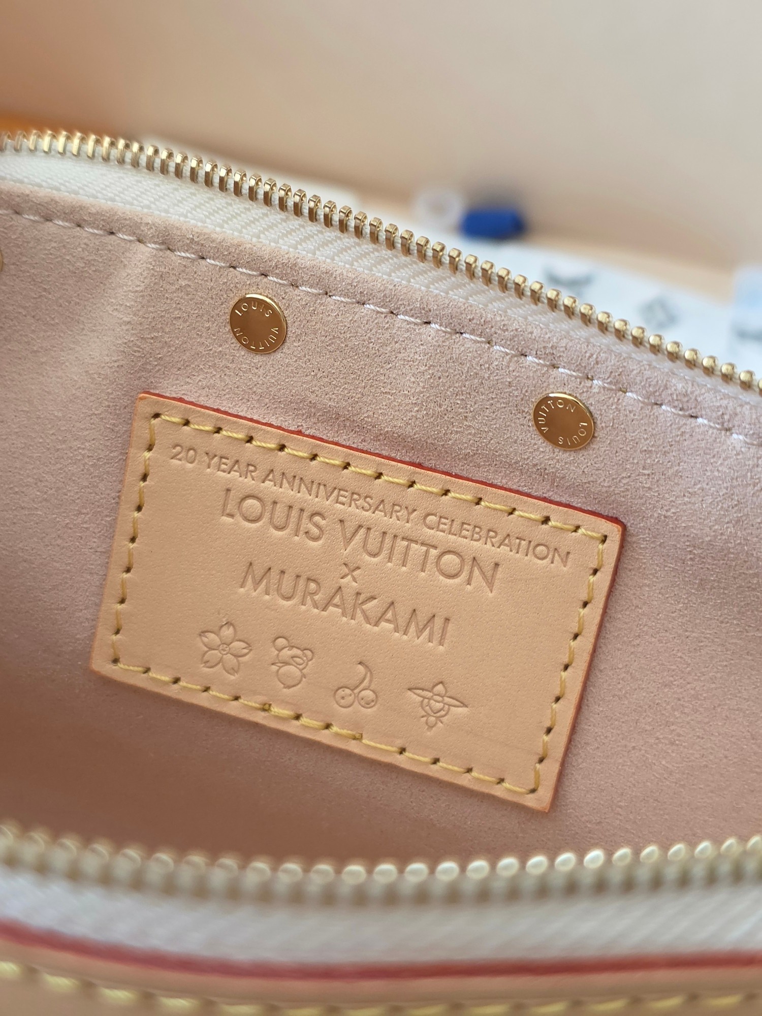 LOUIS VUITTON M13404 New Drop LV x TM Pochette Accessoires