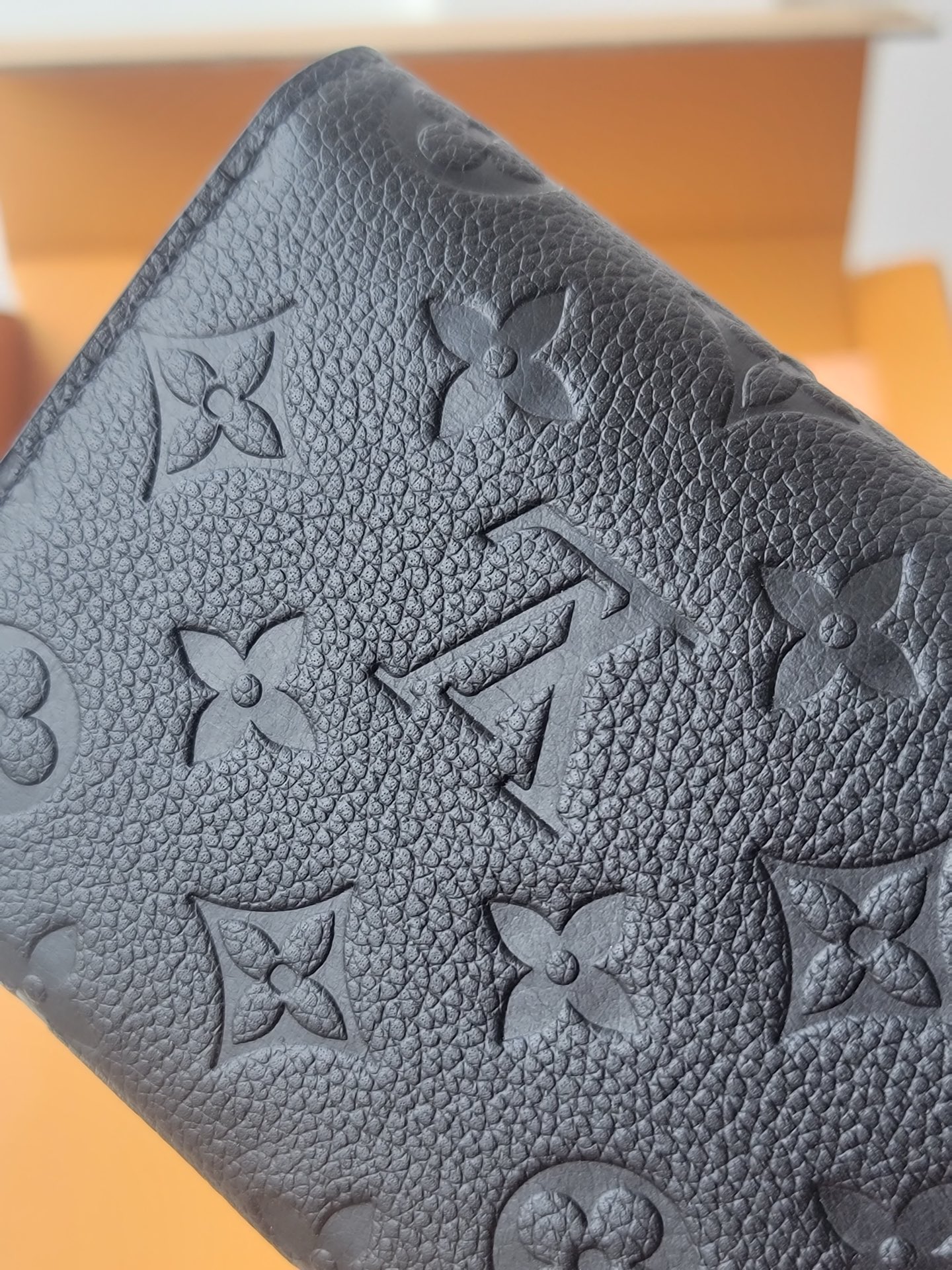 LOUIS VUITTON M82257 Sarah Wallet