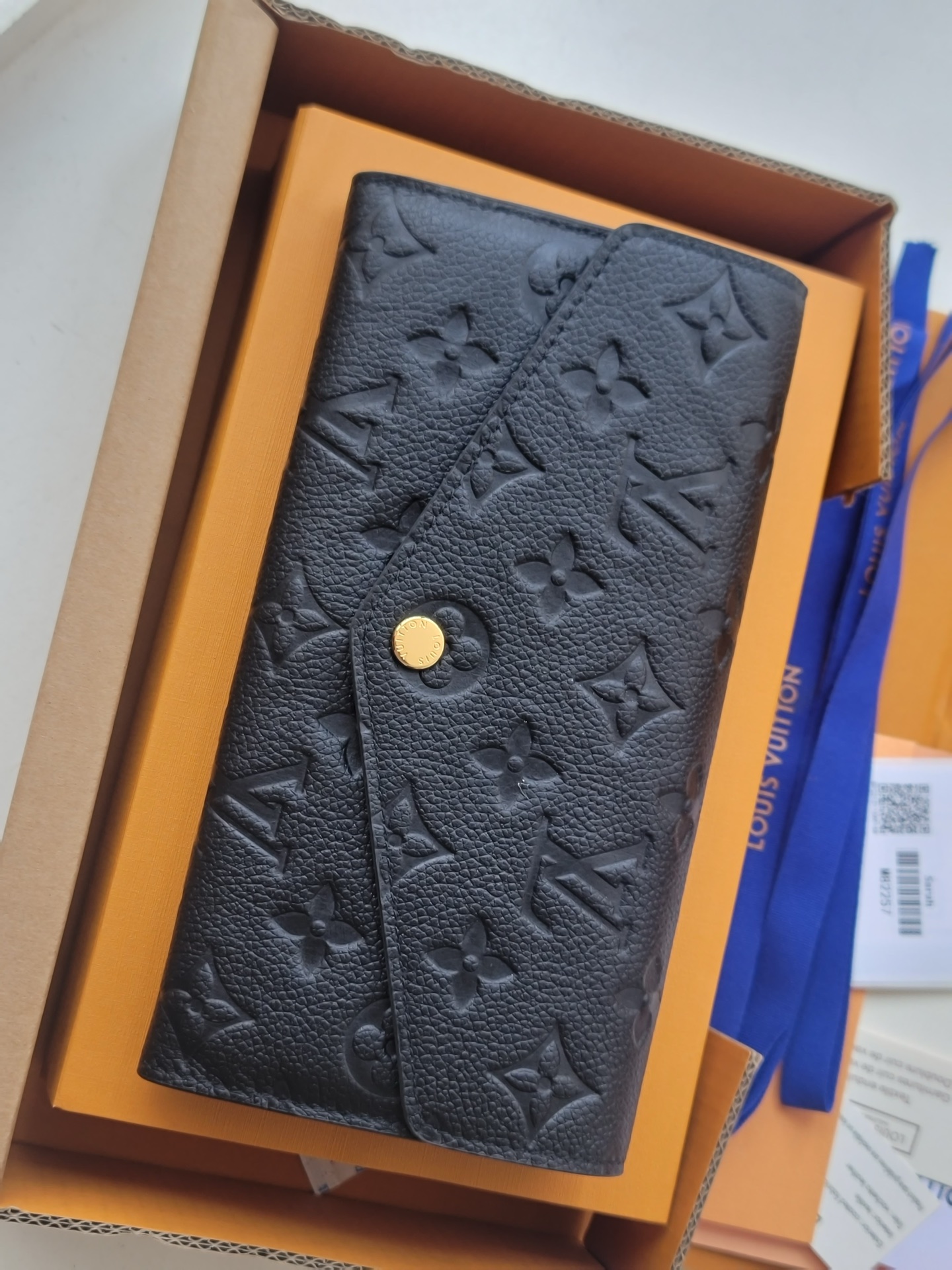 LOUIS VUITTON M82257 Sarah Wallet