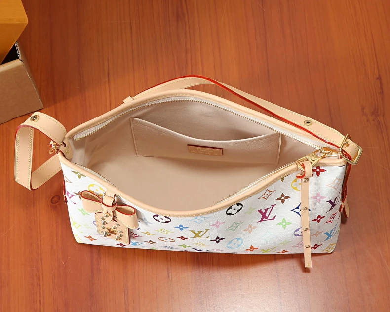 LOUIS VUITTON M27578 LV x TM Carryall East West