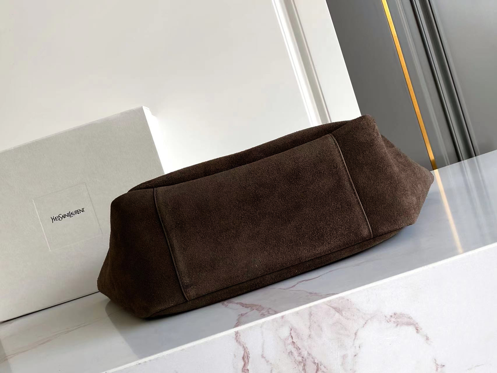 Saint Laurent LE 5 À 7 BEA Suede Handbag