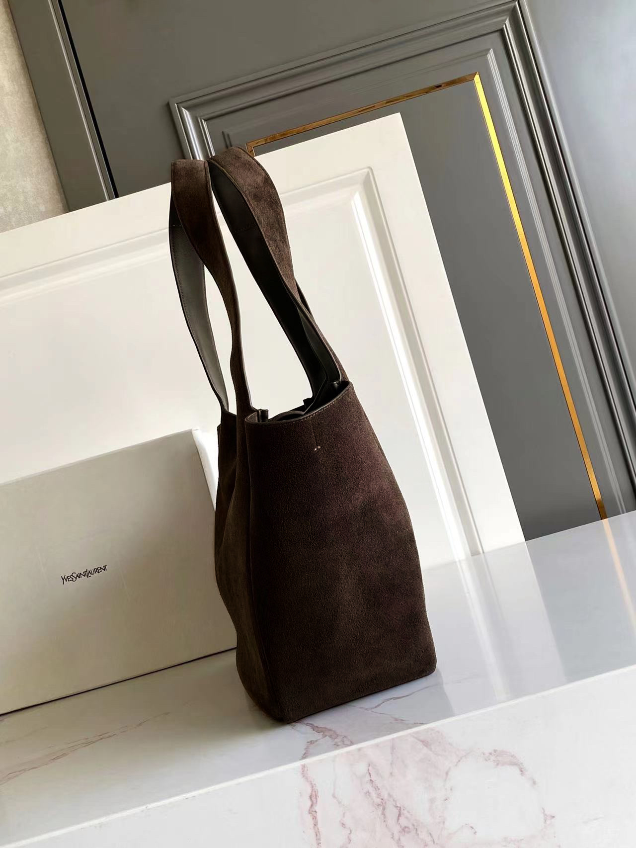 Saint Laurent LE 5 À 7 BEA Suede Handbag