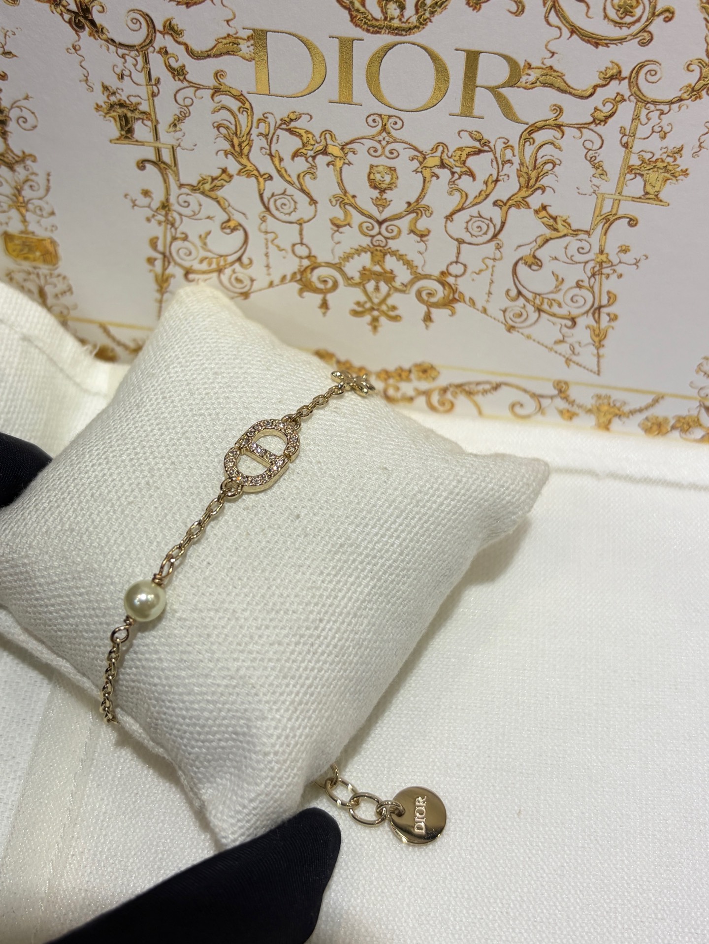 DIOR 2026 Gold Crystal CD Flower & Pearl Bracelet