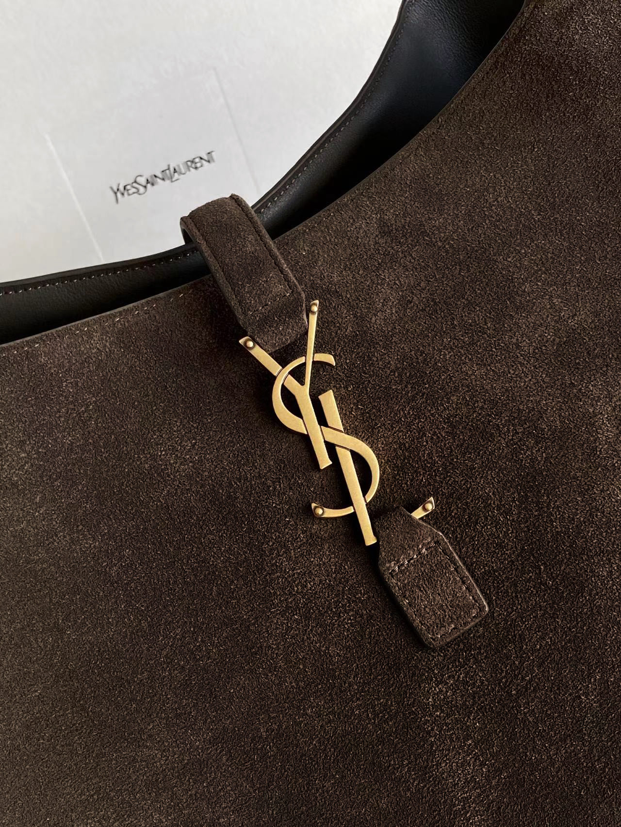 Saint Laurent LE 5 À 7 BEA Suede Handbag