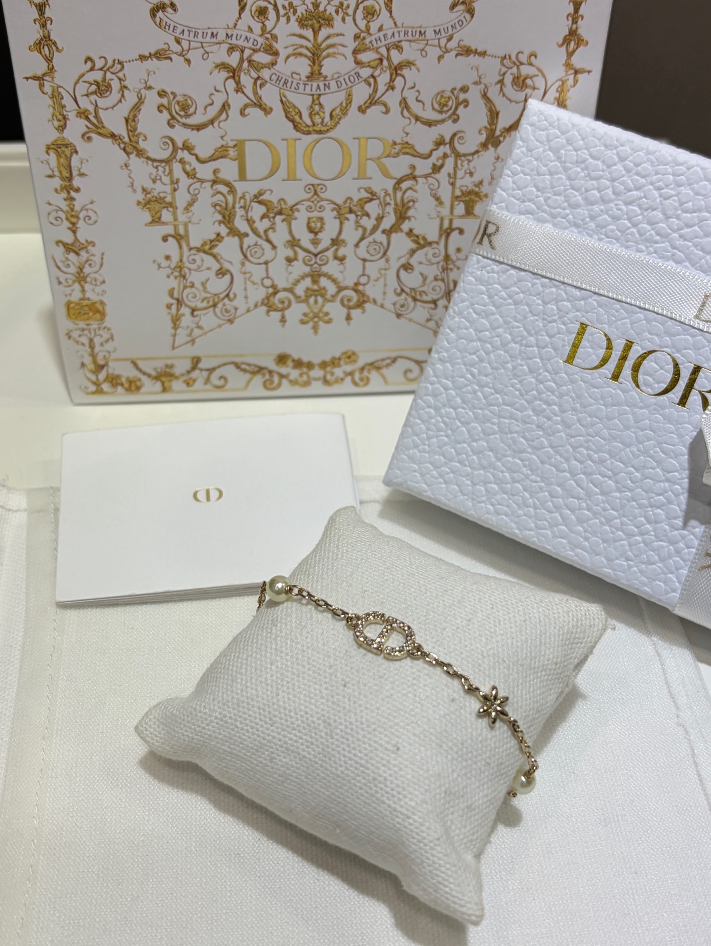 DIOR 2026 Gold Crystal CD Flower & Pearl Bracelet