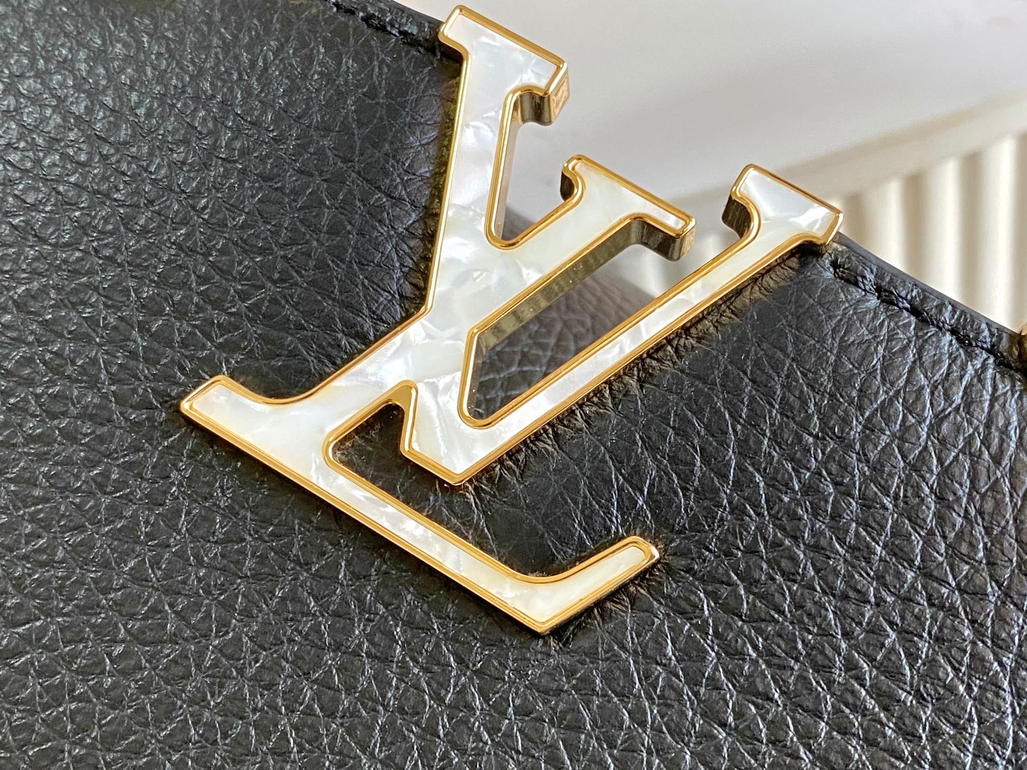 Louis Vuitton M23263 Capucines BB Black