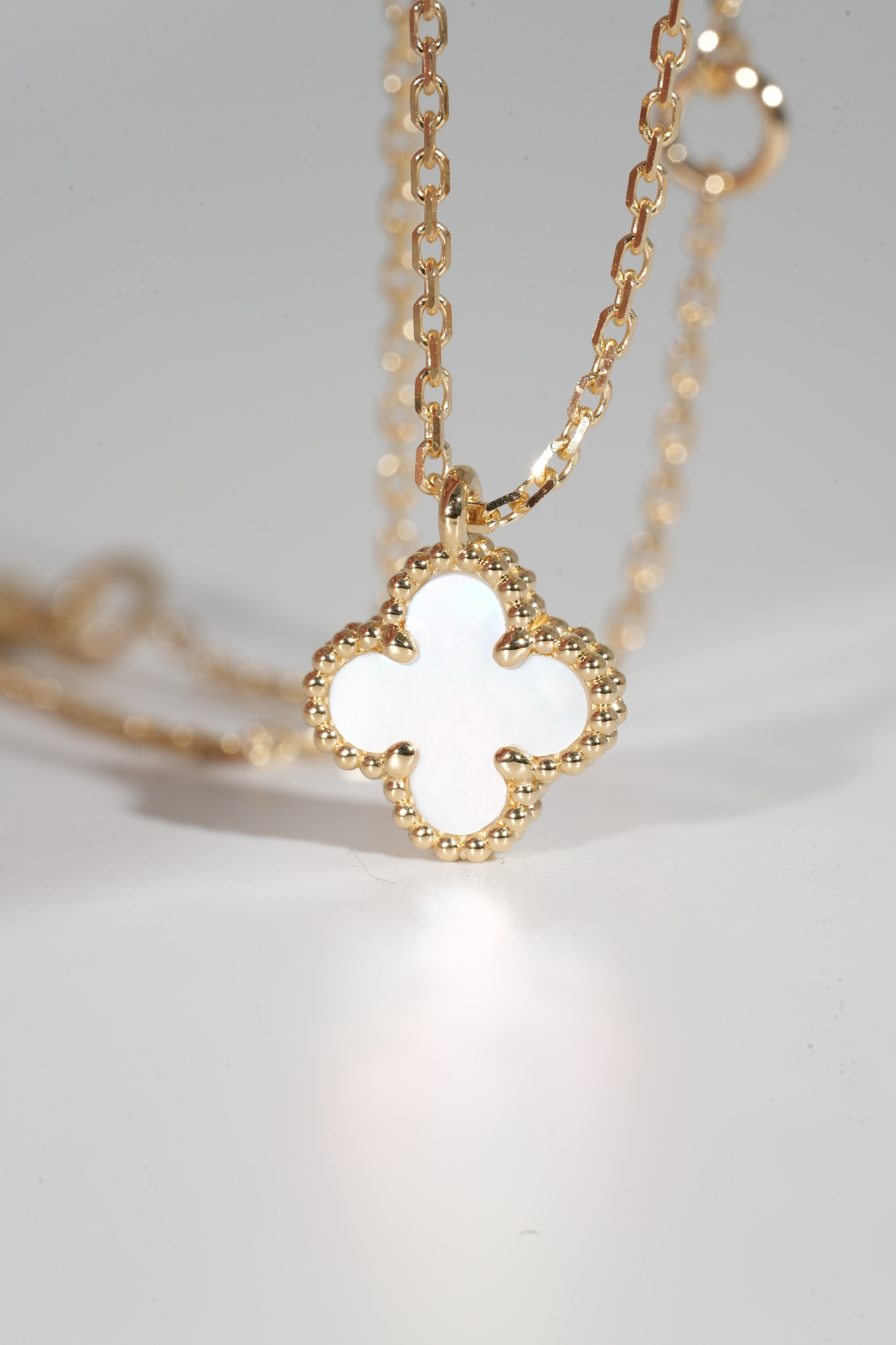 VCA Mini White Mother-of-Pearl Single Flower Necklace