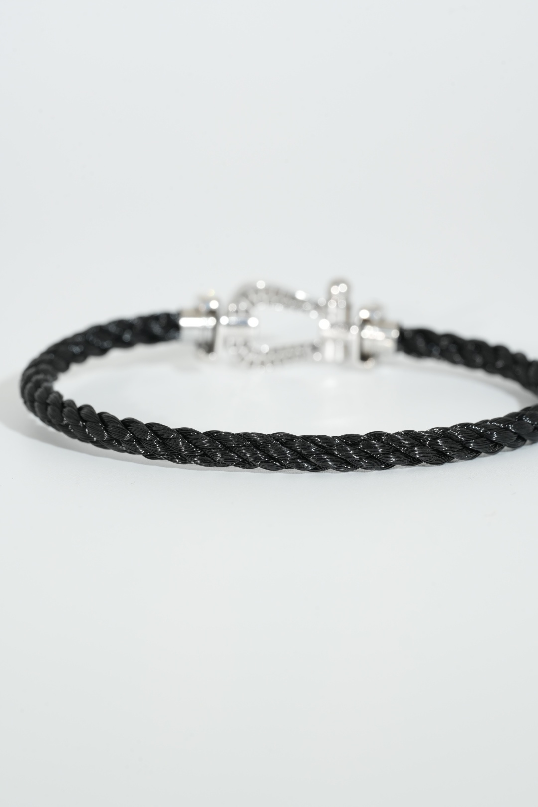 FRED Large Black & White Full-Diamond Horseshoe Buckle Black Cord Bracelet
