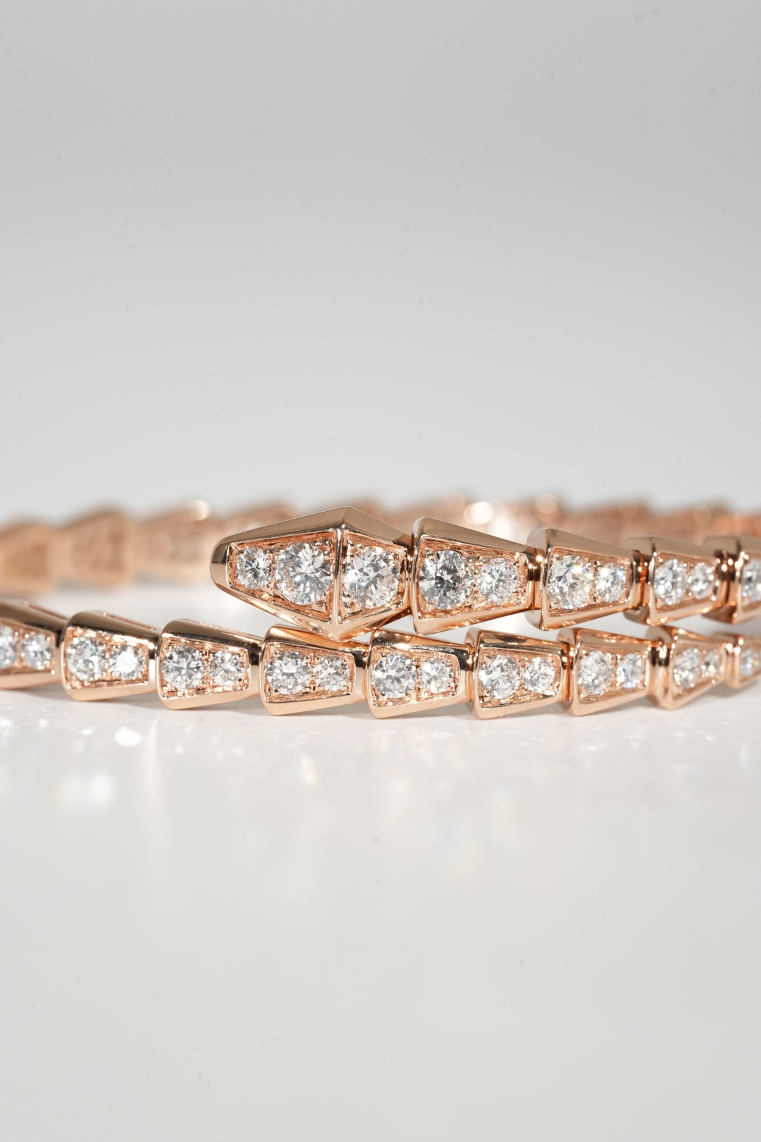BVLGARI Full-Diamond Serpenti Bangle