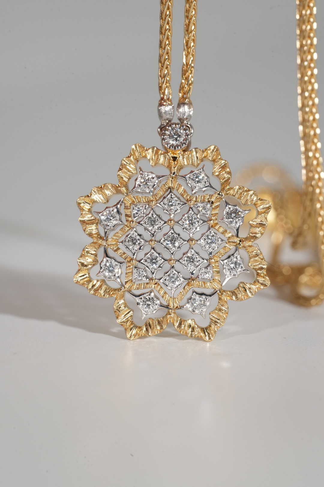 Buccellati Egg-Silk Full Diamond Necklace