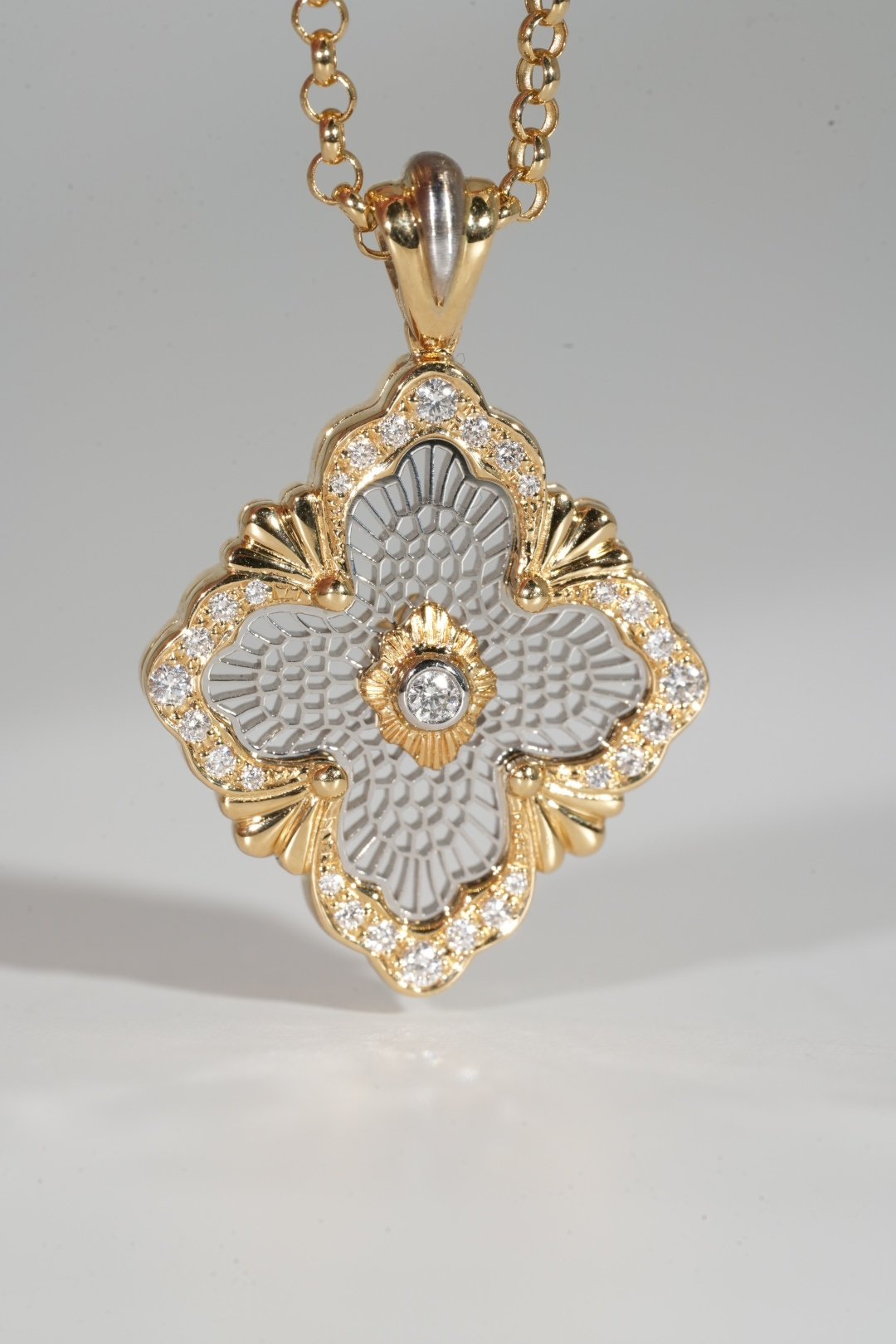 Buccellati Lace Filigree Pendant Necklace