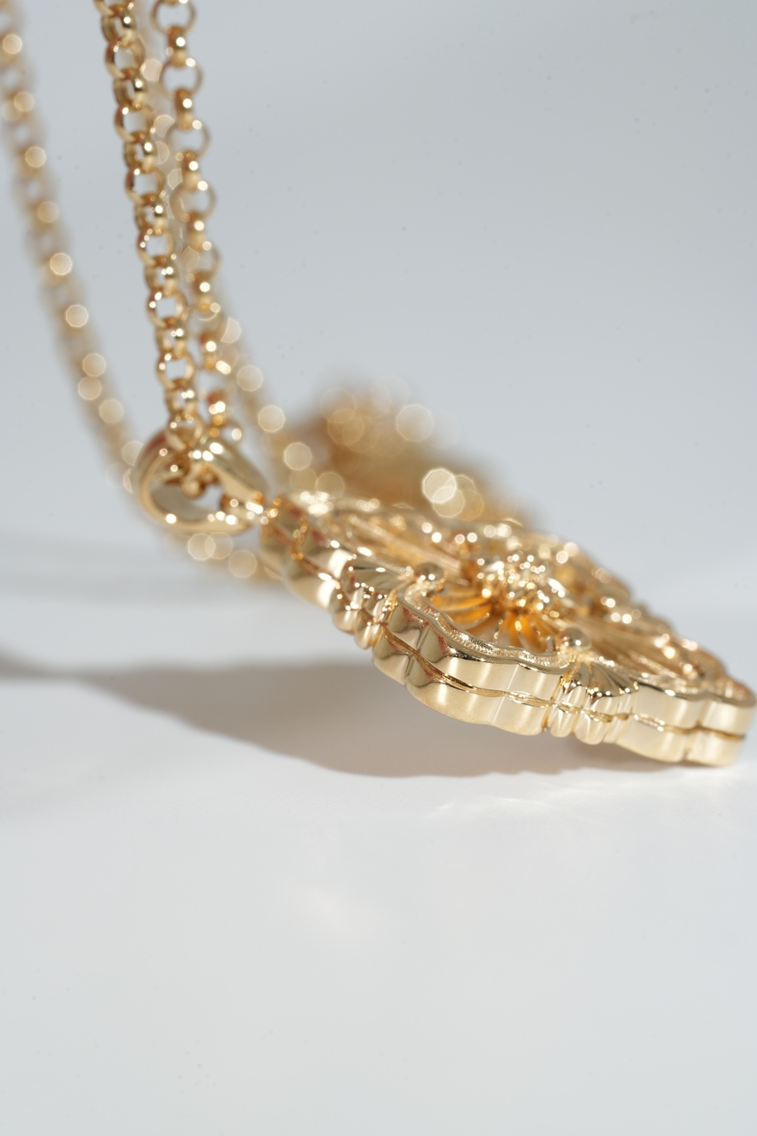 Buccellati Large Mother-of-Pearl Pendant Necklace