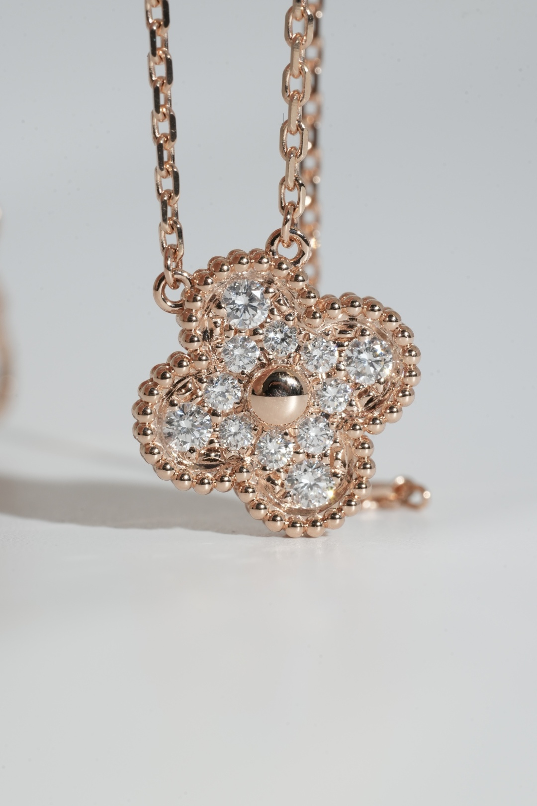 VCA Full-Diamond Single-Motif Necklace (Rose Gold)