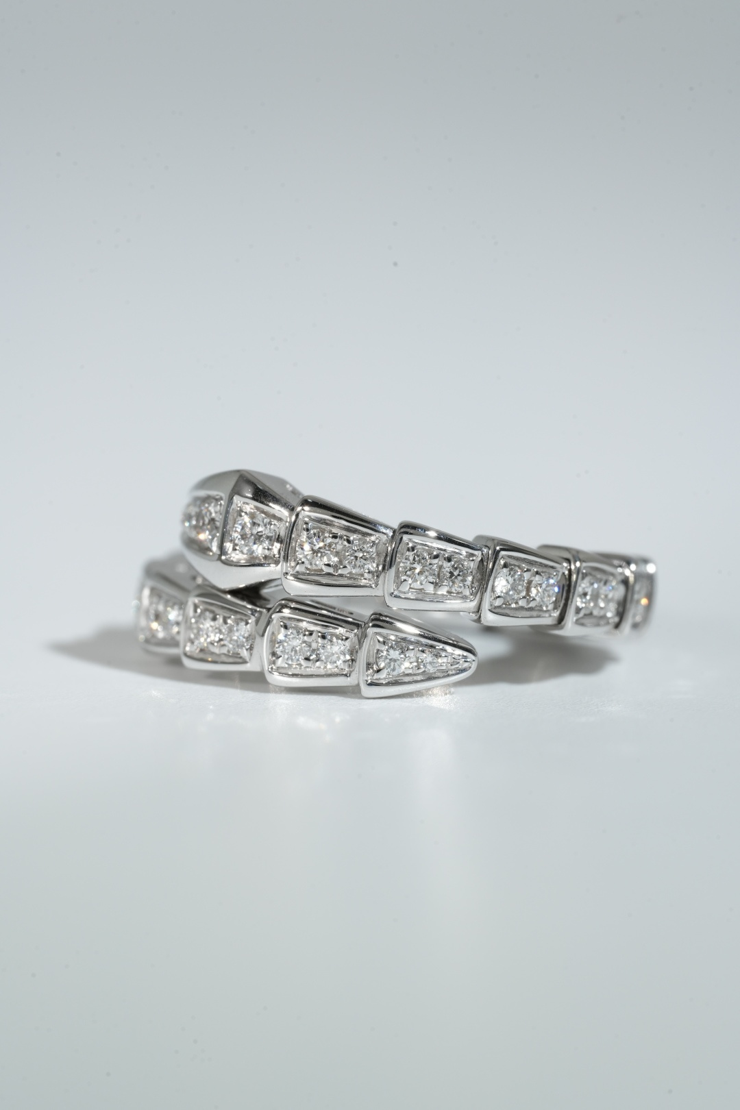 BVLGARI Full-Diamond Serpenti Ring