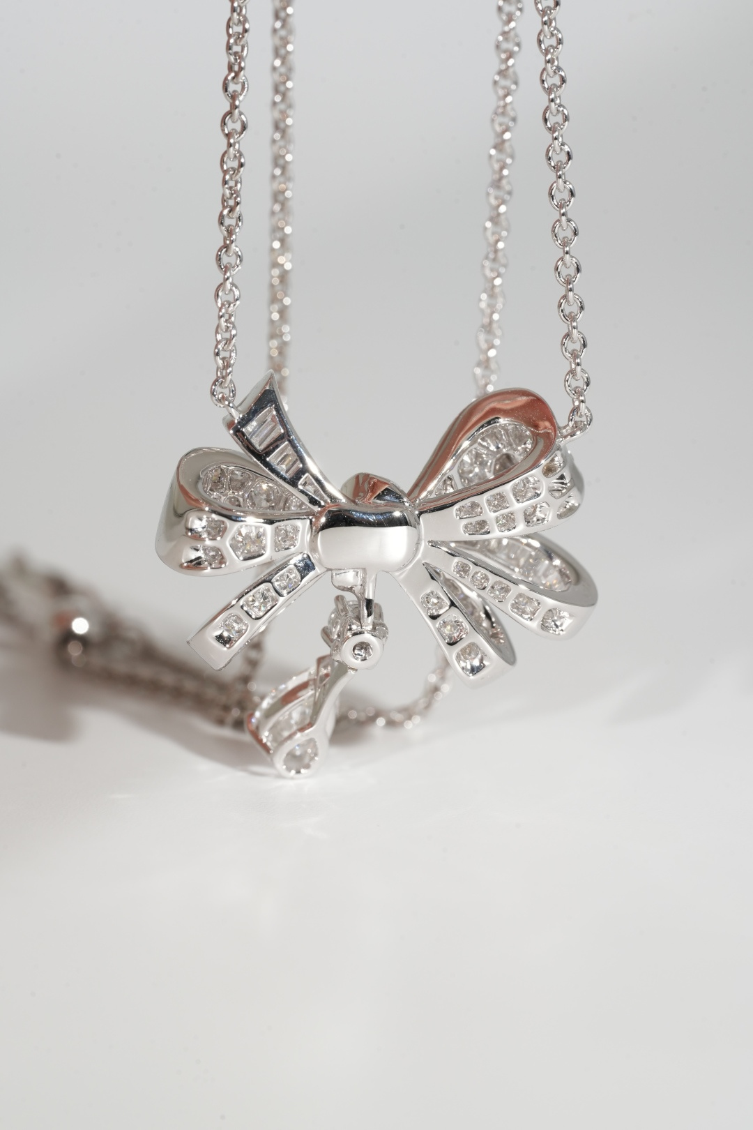 Graff Bowknot Pendant Necklace
